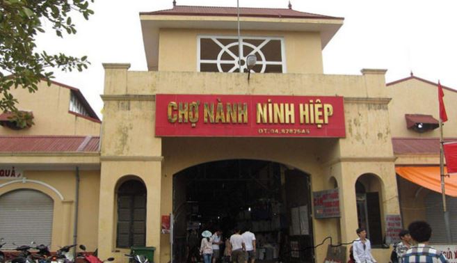 Chợ Ninh Hiệp: Thiên đường mua sắm quần áo giá rẻ tại miền Bắc